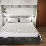 Gin E Gepa Monolocale Apartamento
