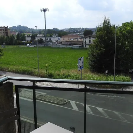 Gin E Gepa Monolocale Apartman Como