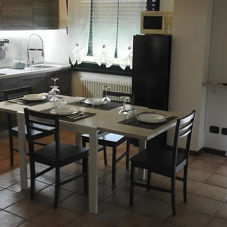 Gin E Gepa Monolocale Apartman