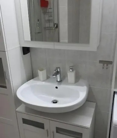 Gin E Gepa Monolocale Apartman Como