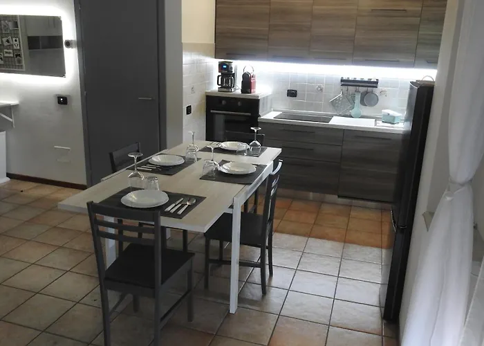 Gin E Gepa Monolocale Apartman Como