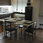 Gin E Gepa Monolocale Apartamento