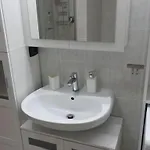 Gin E Gepa Monolocale Apartamento Como