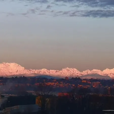 Gin E Gepa Monolocale Daire Como